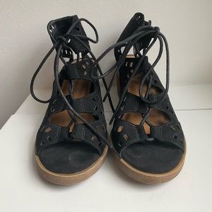 SO Furl Women’s block heel size 6 Black